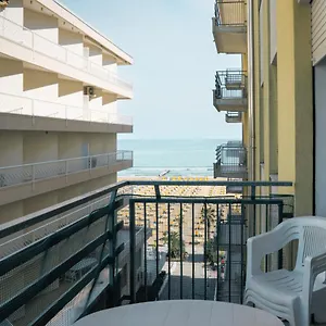Blu Kobler - Ampio Fronte Mare , Lido di Jesolo Olaszország